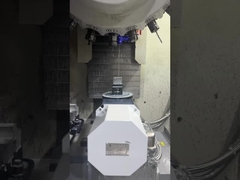 CNC που επεξεργάζεται τις υπηρεσίες στη μηχανή